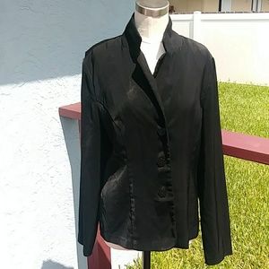 Metro Style Women's Blazer.
